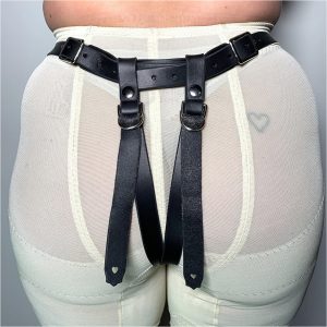 Leather strap-on harness dildo belt leasbean sex toy